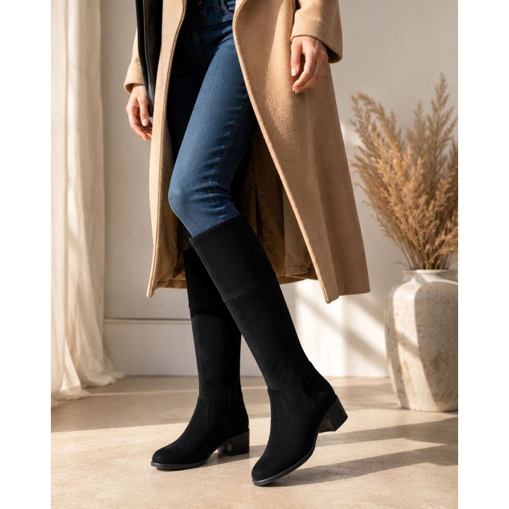 La Canadienne Black Suede Riding Boots Womens 6 Wide Waterproof Quiet Luxury NWT